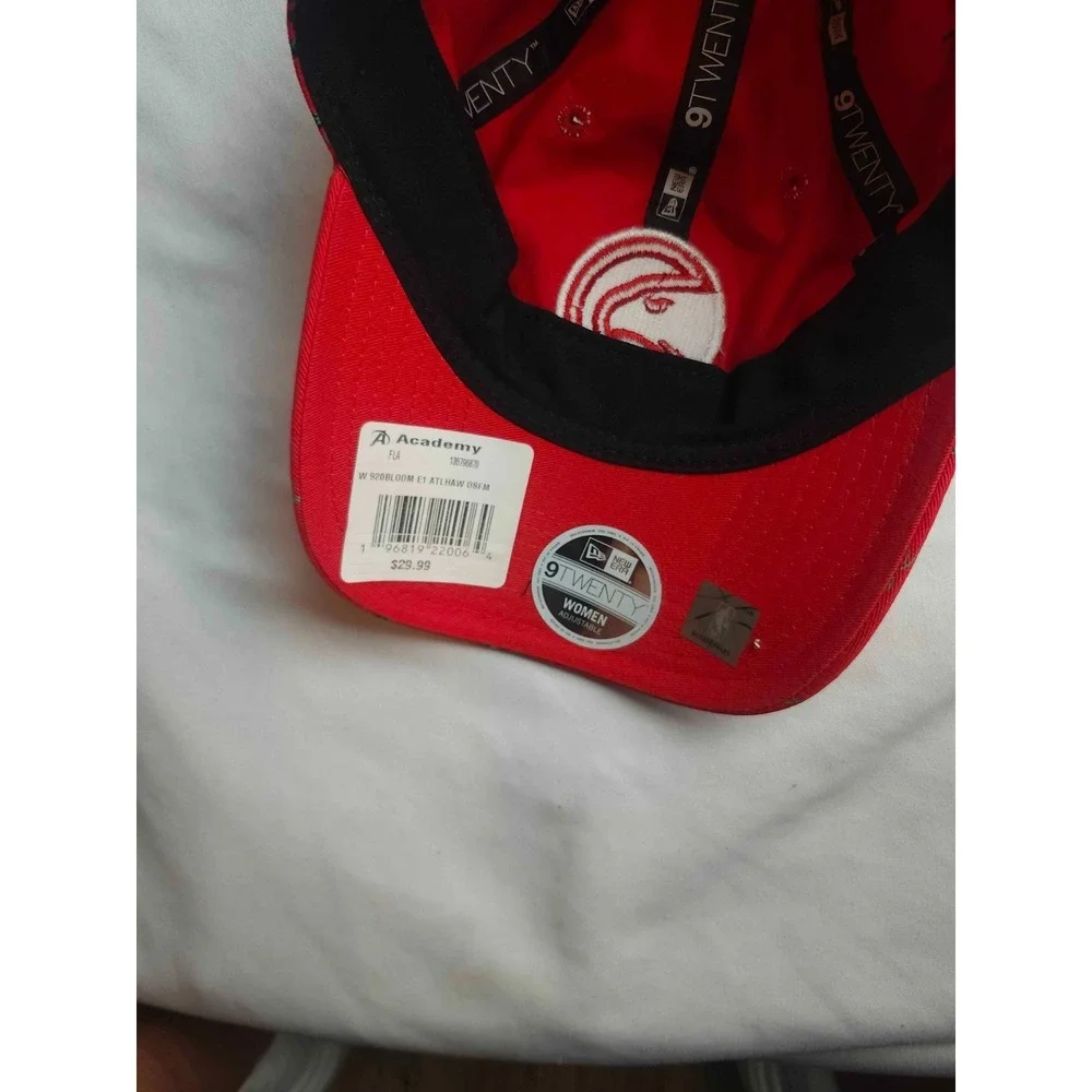 New Era 9TWENTY Atlanta Hawks Baseball Cap Hat Womens OSFM Red Floral NBA NWT